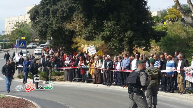  القدس - فيديو : بلدية كفرقاسم تشارك في مظاهرة رؤساء وموظفي البلديات والمجالس العربية امام الكنيست ووزارة المالية 